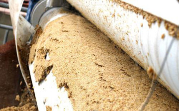 帶式壓濾機(jī)處理萬年工廠污水處理