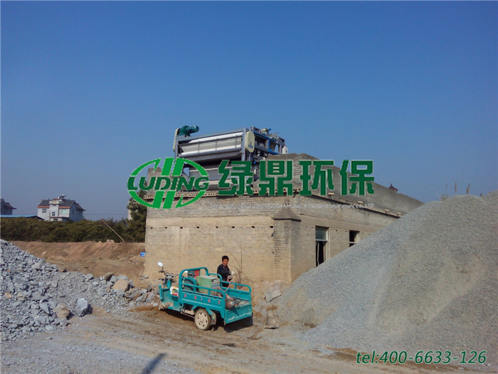 帶式壓濾機處理建筑泥漿案例 2