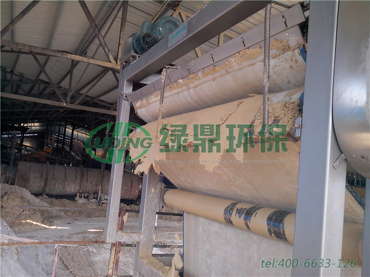 帶式壓濾機(jī)處理湖南益陽礦山泥漿案例 3
