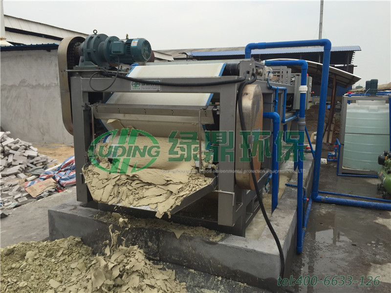 江西帶式壓濾機處理化工污泥泥漿案例 7