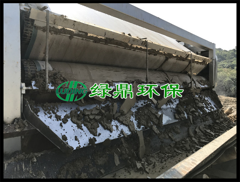 福建洗沙泥漿帶式壓濾機安裝現場 6